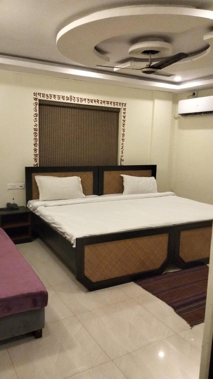 Hotel Kolam ชานตี นิเคทัน ภายนอก รูปภาพ